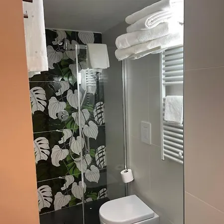 Apartament Sisters' House