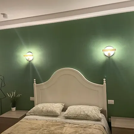 Apartament Sisters' House