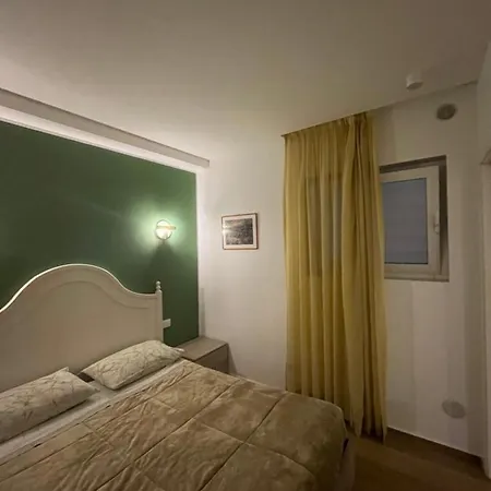 Sisters' House *
